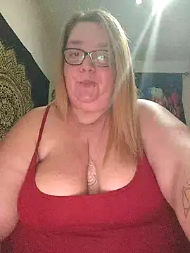 Snapshot of diosacurvy1984 chatting on 11/19/25, 11:27 diosacurvy1984 online show from 11/19/25, 11:27