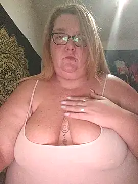 Snapshot of diosacurvy1984 chatting on 11/20/25, 11:15 diosacurvy1984 online show from 11/20/25, 11:15