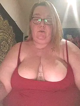 Snapshot of diosacurvy1984 chatting on 11/22/25, 09:14 diosacurvy1984 online show from 11/22/25, 09:14