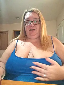 Snapshot of diosacurvy1984 chatting on 11/29/25, 09:12 diosacurvy1984 online show from 11/29/25, 09:12