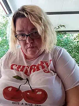 diosacurvy1984 online show from 07/07/26, 10:08