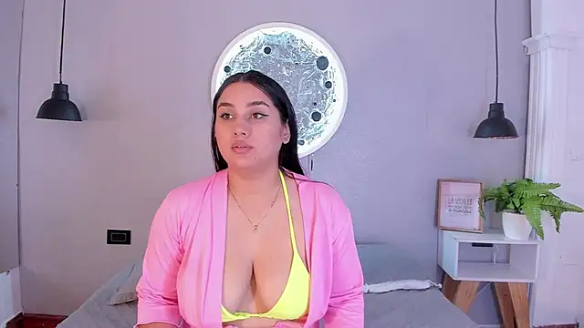 AlexaMora  online show from 01/26/25, 11:17