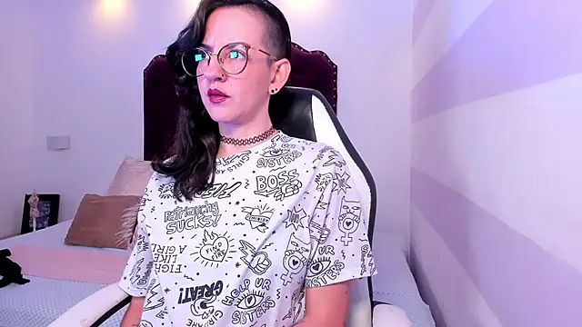 Snapshot of ana_liebert chatting on 03/18/25, 12:25 ana liebert online show from 03/18/25, 12:25