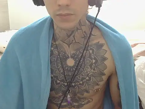 Snapshot of smokingink chatting on 05/05/26, 07:55 smokingink online show from 05/05/26, 07:55