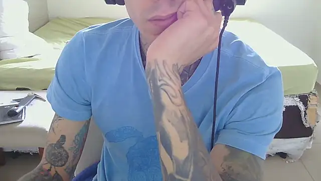 Snapshot of smokingink chatting on 06/03/26, 04:23 smokingink online show from 06/03/26, 04:23