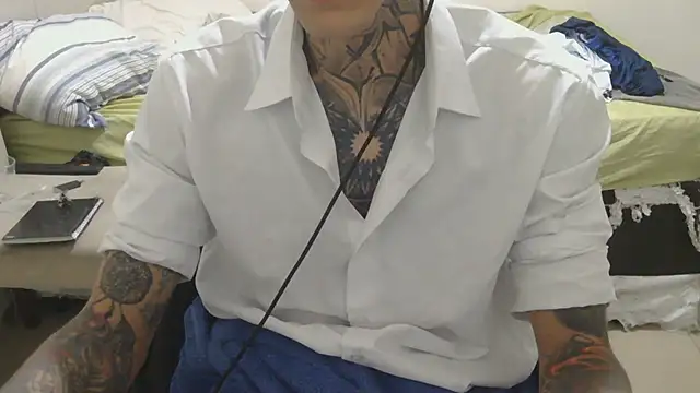 Snapshot of smokingink chatting on 06/06/26, 02:16 smokingink online show from 06/06/26, 02:16