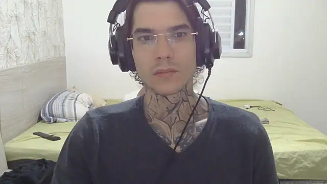 Snapshot of smokingink chatting on 06/21/26, 10:01 smokingink online show from 06/21/26, 10:01
