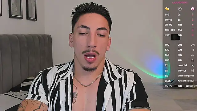 dylanspencer28 online show from 02/11/25, 06:44