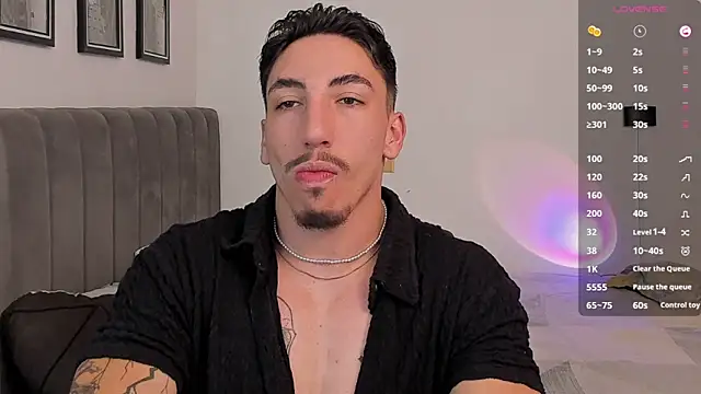 dylanspencer28 online show from 02/12/25, 07:24