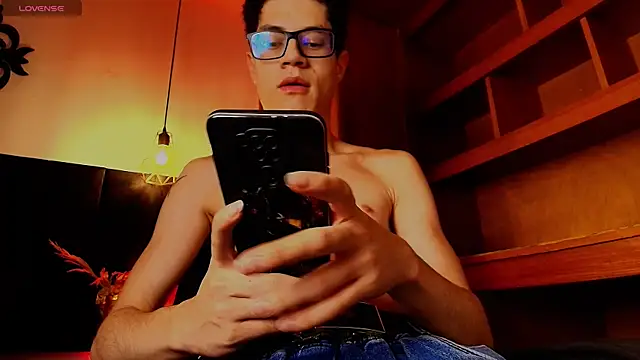 Snapshot of wolfandsky chatting on 10/29/25, 11:45 wolfandsky online show from 10/29/25, 11:45