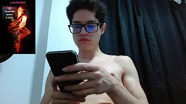 Snapshot of wolfandsky chatting on 11/14/25, 11:42 wolfandsky online show from 11/14/25, 11:42