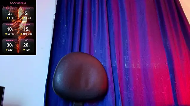 Snapshot of wolfandsky chatting on 12/05/25, 11:41 wolfandsky online show from 12/05/25, 11:41