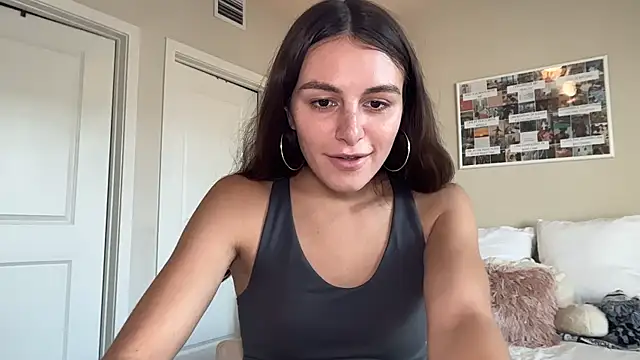 graciesmith27 online show from 04/06/26, 09:38