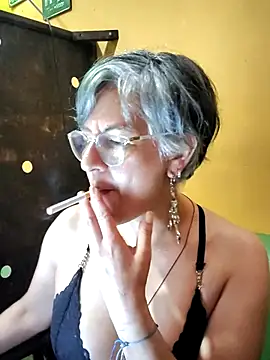 ilonna2025 online show from 06/09/26, 10:43