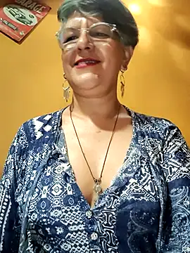 ilonna2025 online show from 07/26/26, 11:11
