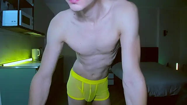 Snapshot of max_shy chatting on 02/01/25, 06:51 max shy online show from 02/01/25, 06:51