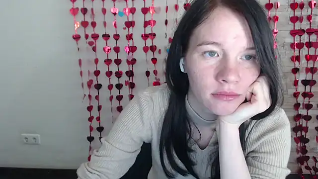 Liana Ray online show from 02/11/25, 07:54