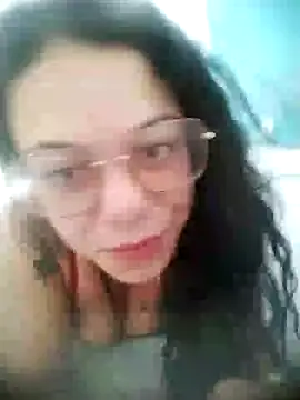 lolaoficial online show from 01/18/25, 05:37