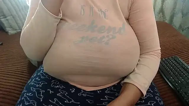BUBBLYBUNNYxx online show from 05/12/26, 06:32