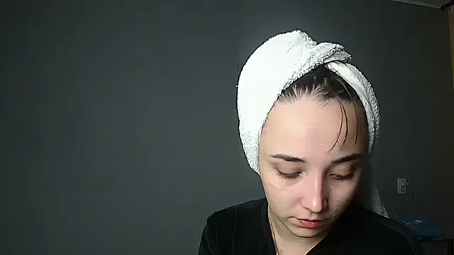 Eva Gloryy online show from 10/04/25, 10:08