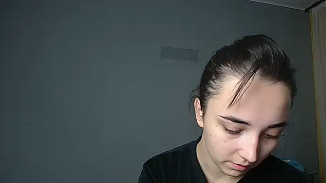 Eva Gloryy online show from 10/15/25, 11:32