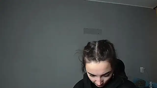 Eva Gloryy online show from 12/04/25, 11:08