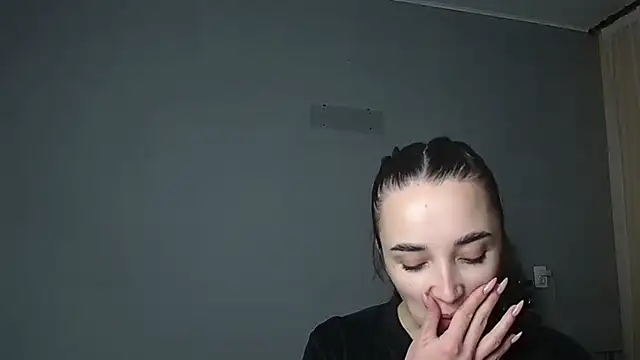 Snapshot of Eva_Gloryy chatting on 01/10/26, 12:12 Eva Gloryy online show from 01/10/26, 12:12