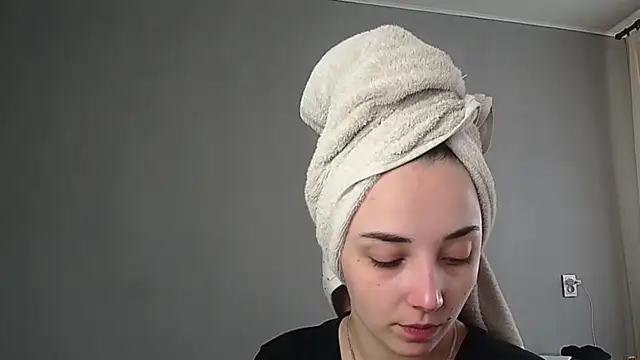 Snapshot of Eva_Gloryy chatting on 03/05/26, 12:34 Eva Gloryy online show from 03/05/26, 12:34
