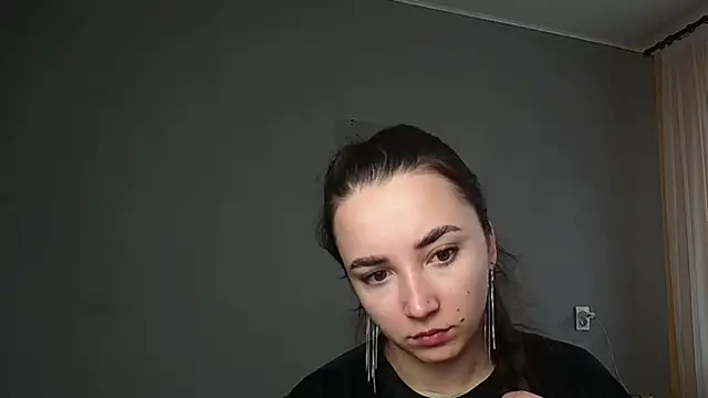 Snapshot of Eva_Gloryy chatting on 03/19/26, 08:18 Eva Gloryy online show from 03/19/26, 08:18