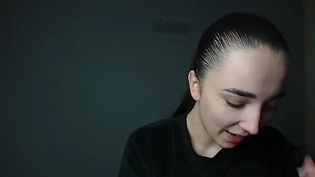 Snapshot of Eva_Gloryy chatting on 03/25/26, 04:02 Eva Gloryy online show from 03/25/26, 04:02