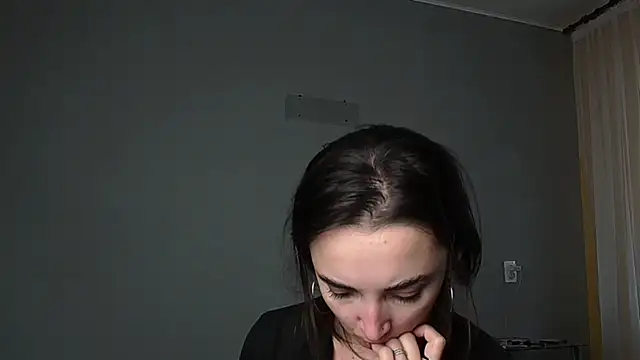 Snapshot of Eva_Gloryy chatting on 04/06/26, 02:07 Eva Gloryy online show from 04/06/26, 02:07