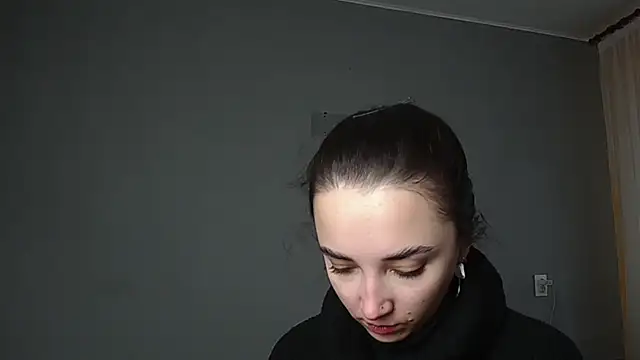 Snapshot of Eva_Gloryy chatting on 04/11/26, 08:40 Eva Gloryy online show from 04/11/26, 08:40