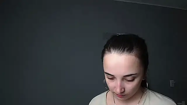Snapshot of Eva_Gloryy chatting on 05/20/26, 05:08 Eva Gloryy online show from 05/20/26, 05:08