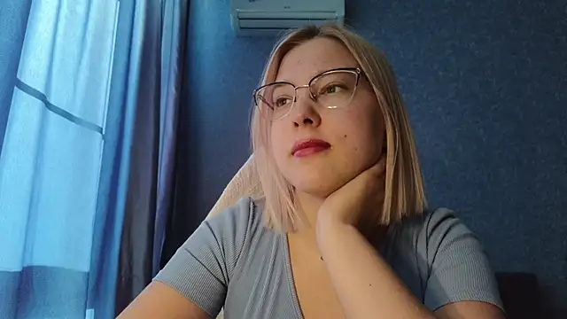 HotBrandyX online show from 10/18/25, 03:09