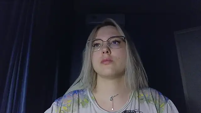 Snapshot of HotBrandyX chatting on 11/09/25, 12:36 HotBrandyX online show from 11/09/25, 12:36