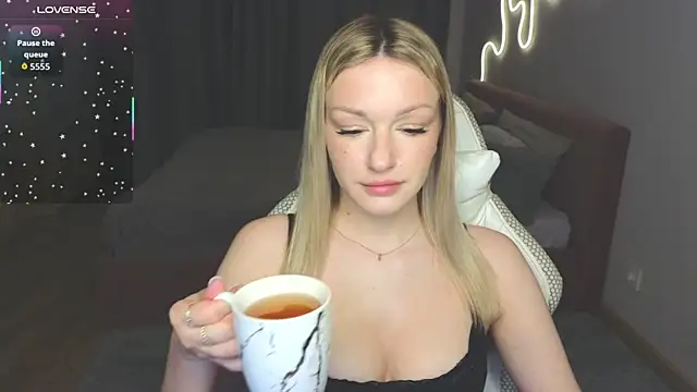 MargaretSweet1 online show from 05/07/26, 01:55