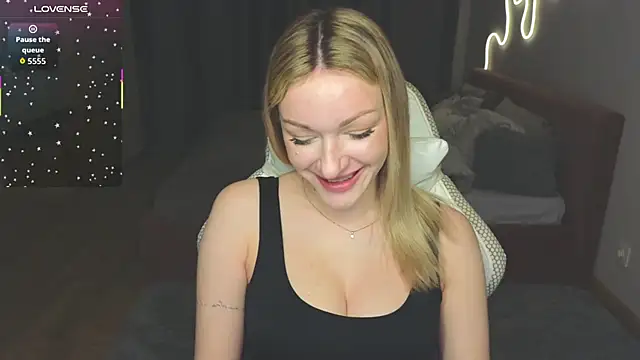 MargaretSweet1 online show from 05/12/26, 01:14
