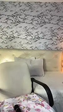 Snapshot of viktoria_davis_ chatting on 01/25/25, 10:18 viktoria davis online show from 01/25/25, 10:18