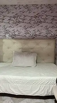 Snapshot of viktoria_davis_ chatting on 02/01/25, 04:14 viktoria davis online show from 02/01/25, 04:14