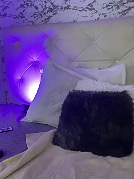 Snapshot of viktoria_davis_ chatting on 02/28/25, 01:37 viktoria davis online show from 02/28/25, 01:37