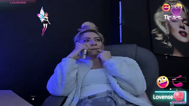 viktoria davis  online show from 11/24/25, 11:04