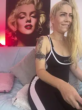 viktoria davis  online show from 06/11/26, 12:19