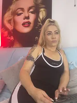 viktoria davis  online show from 06/11/26, 12:32