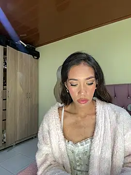 zoe storm online show from 06/18/26, 10:36