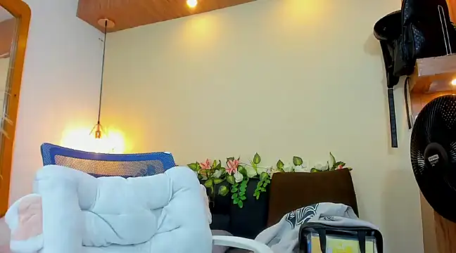 Snapshot of tattokoi chatting on 02/25/25, 04:10 tattokoi online show from 02/25/25, 04:10