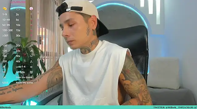 Snapshot of tattokoi chatting on 03/02/25, 10:05 tattokoi online show from 03/02/25, 10:05