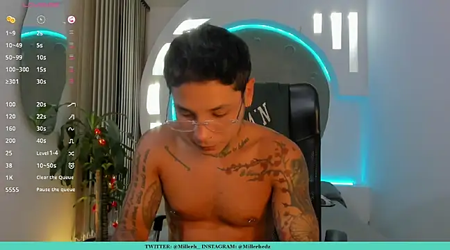 Snapshot of tattokoi chatting on 03/08/25, 02:23 tattokoi online show from 03/08/25, 02:23