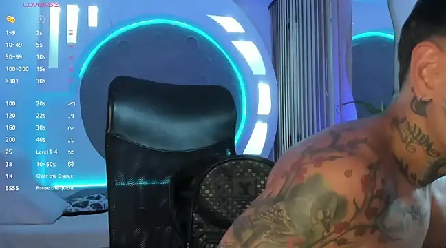 Snapshot of tattokoi chatting on 03/11/25, 07:58 tattokoi online show from 03/11/25, 07:58