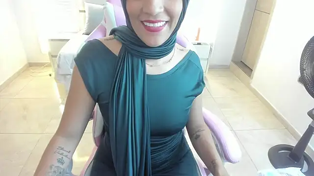 Zulema hamdi online show from 01/21/25, 07:28