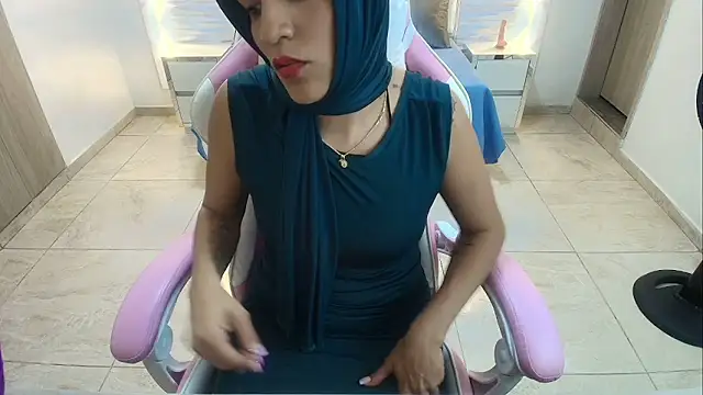 Zulema hamdi online show from 02/03/25, 10:32